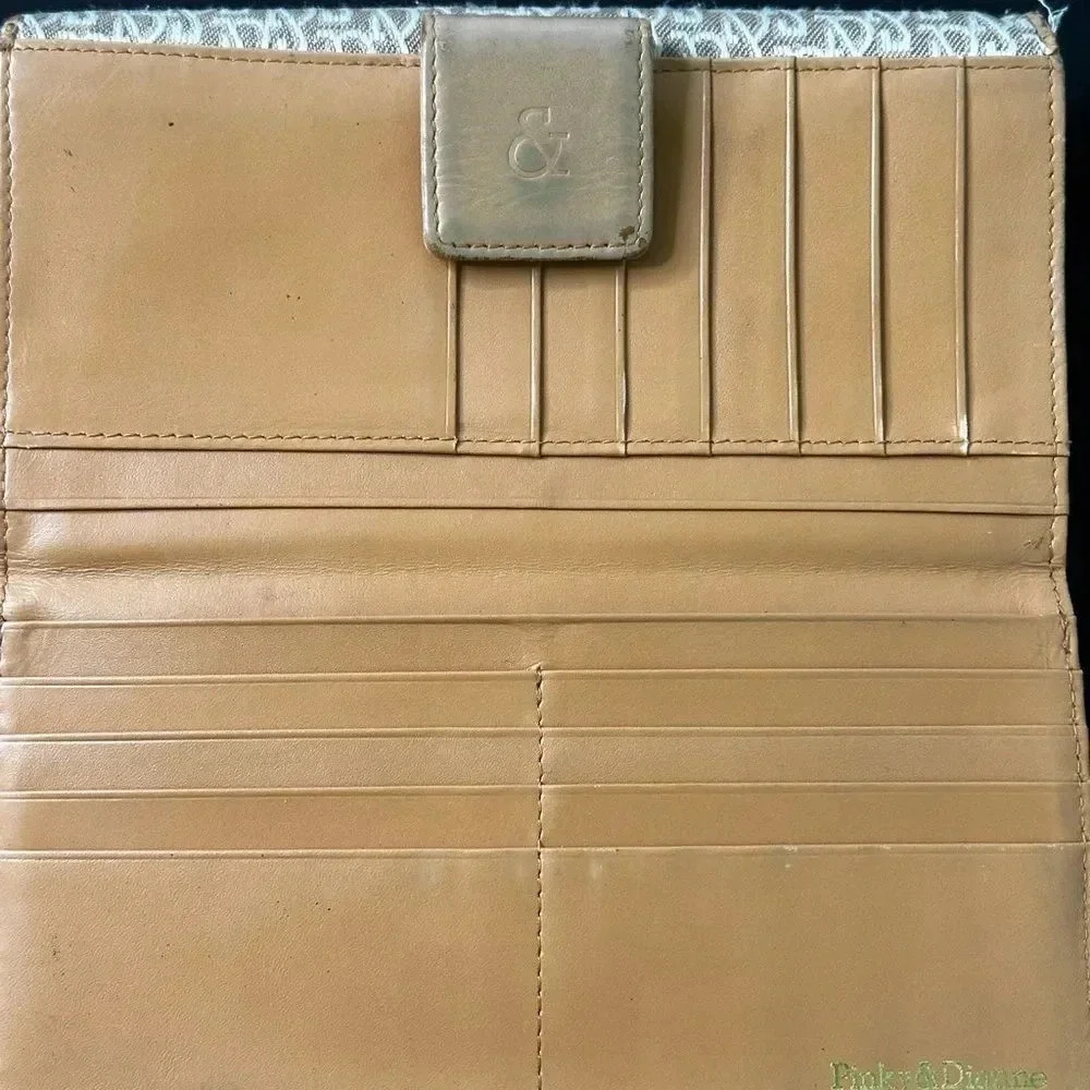 Givenchy Wallet Bundle‎ - Picture 15 of 16